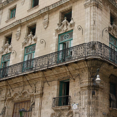 Calle de Los Oficios in Cuba, La Habana